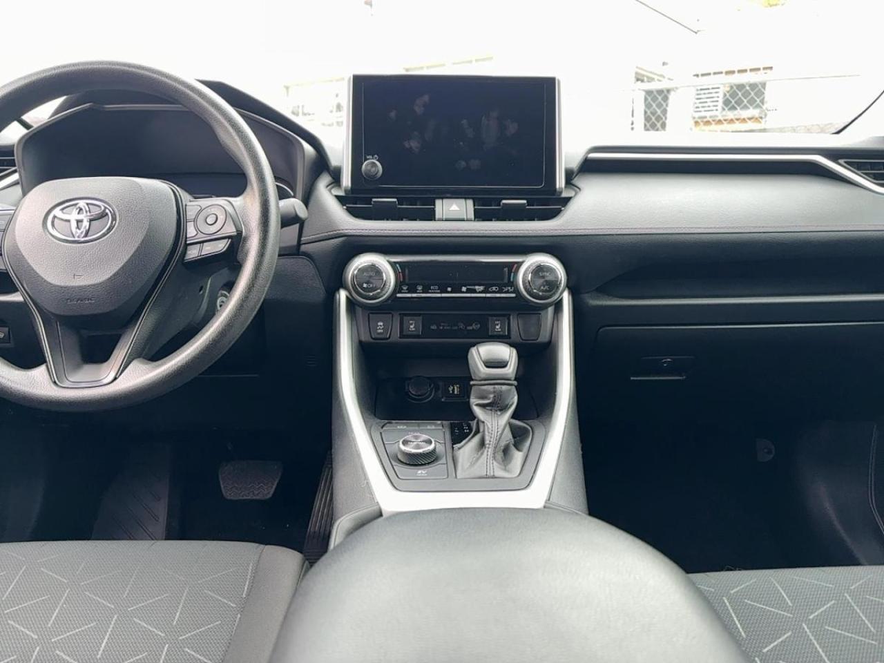 2024 Toyota RAV4 Hybrid LE AWD Photo