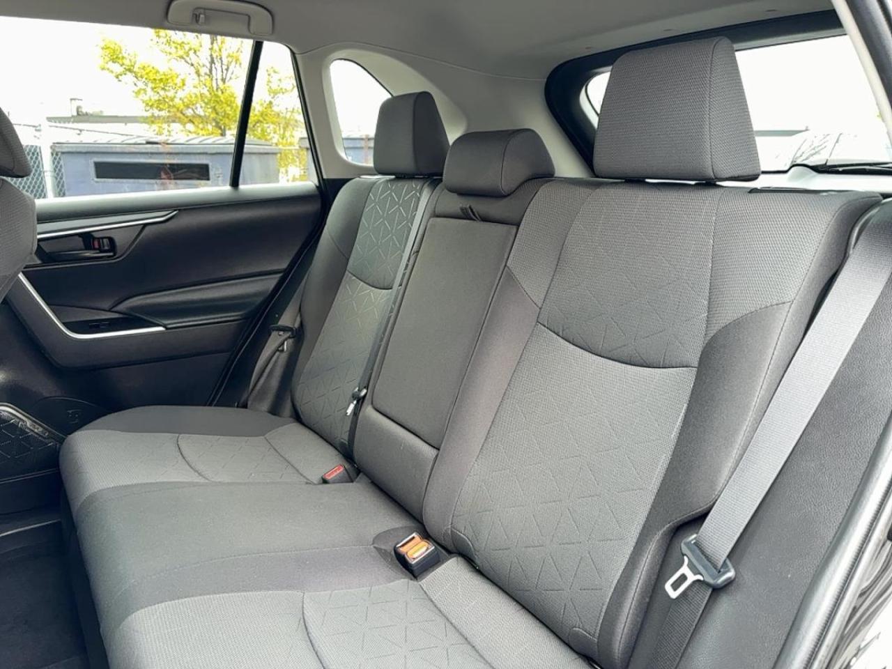 2024 Toyota RAV4 Hybrid LE AWD Photo