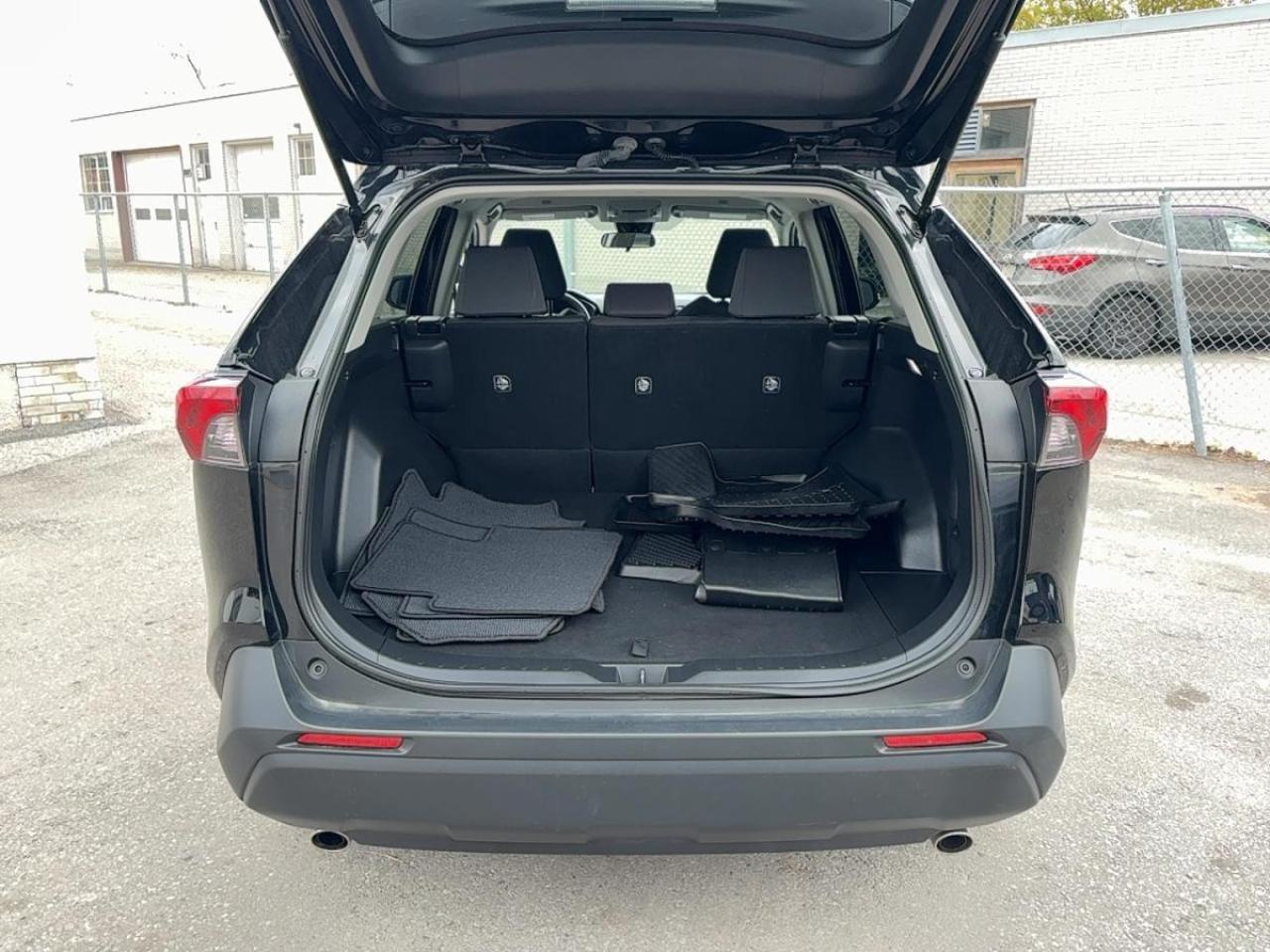 2024 Toyota RAV4 Hybrid LE AWD Photo