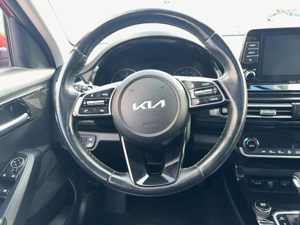 2023 Kia Seltos EX AWD   Leather   Sunroof   Carplay Photo