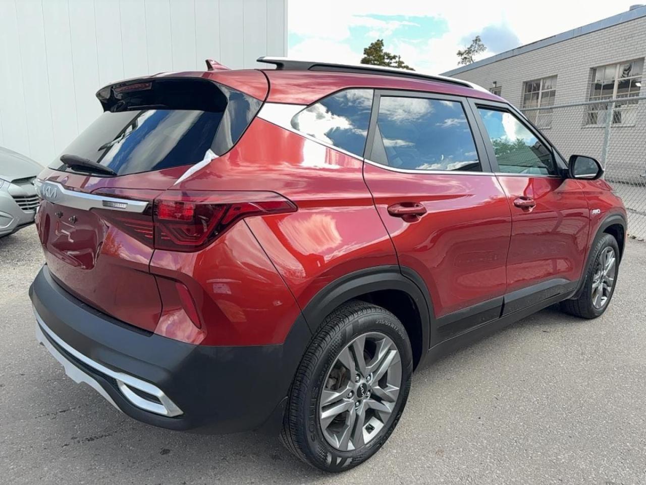 2023 Kia Seltos EX AWD   Leather   Sunroof   Carplay Photo