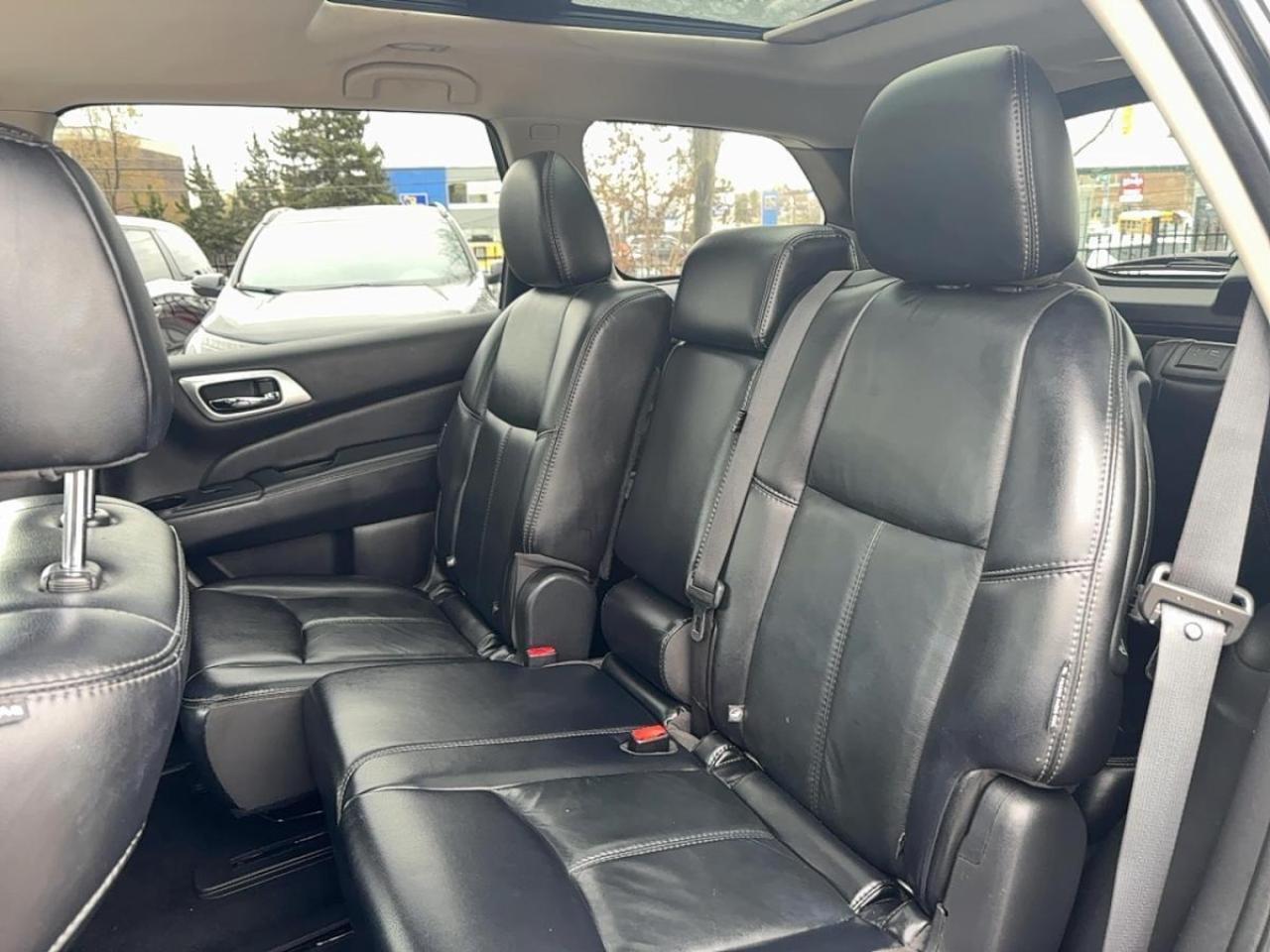 2018 Nissan Pathfinder SL PREMIUM 4WD Photo