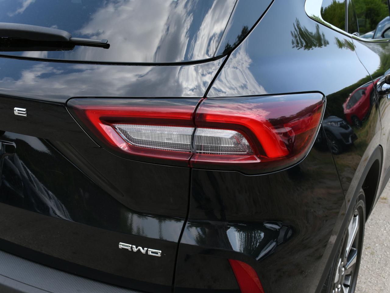 2023 Ford Escape Platinum CleanCarfax Leather Navigation PowerSeats Photo