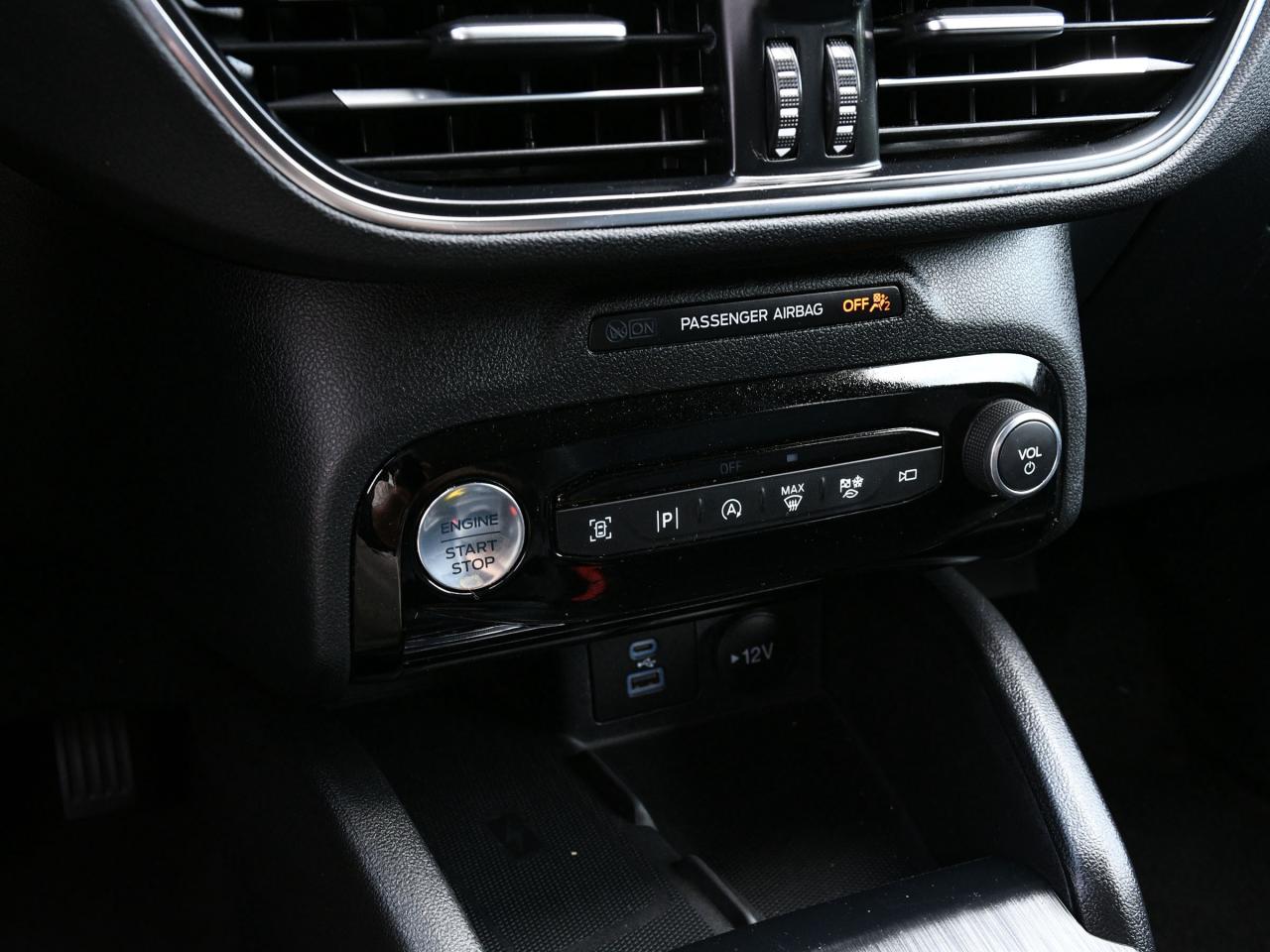 2023 Ford Escape Platinum CleanCarfax Leather Navigation PowerSeats Photo