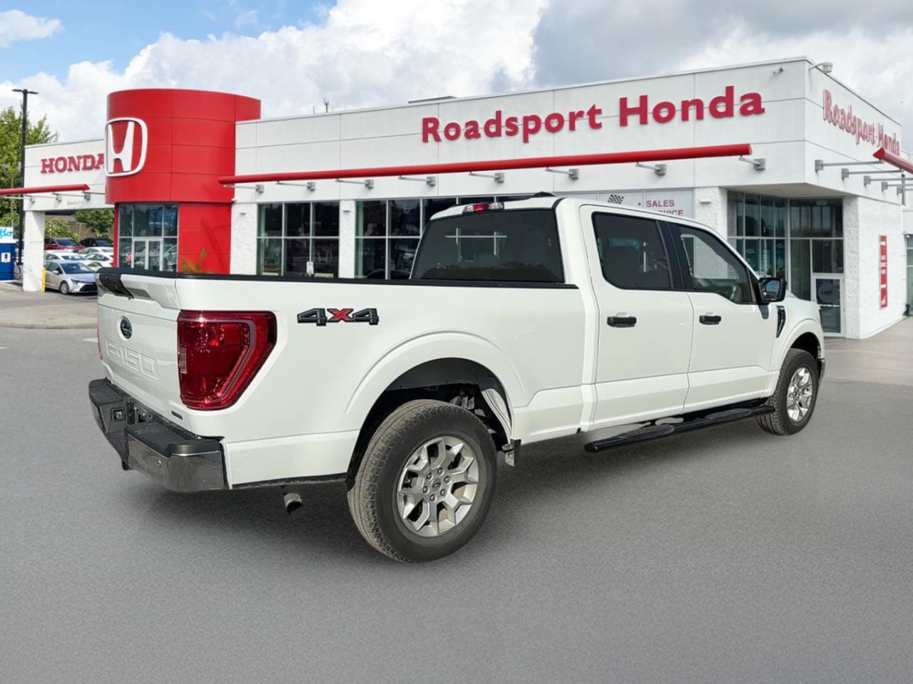 2023 Ford F-150 XLT Photo