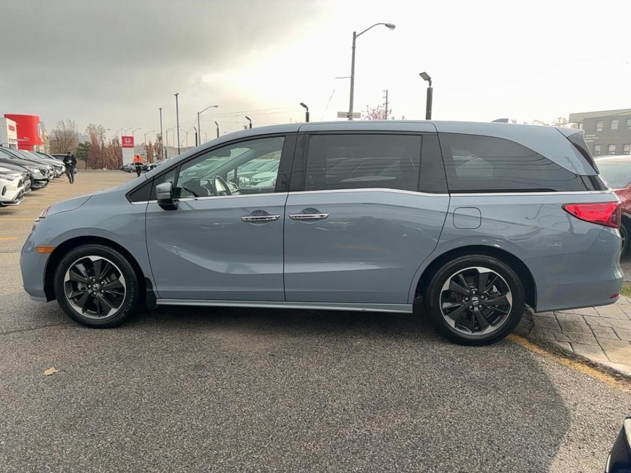 2023 Honda Odyssey Touring Honda Certified 7YR/160K Warranty Photo4
