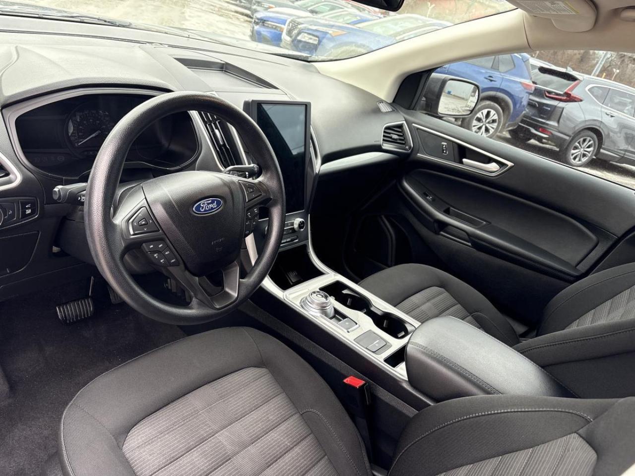 2023 Ford Edge SEL Photo