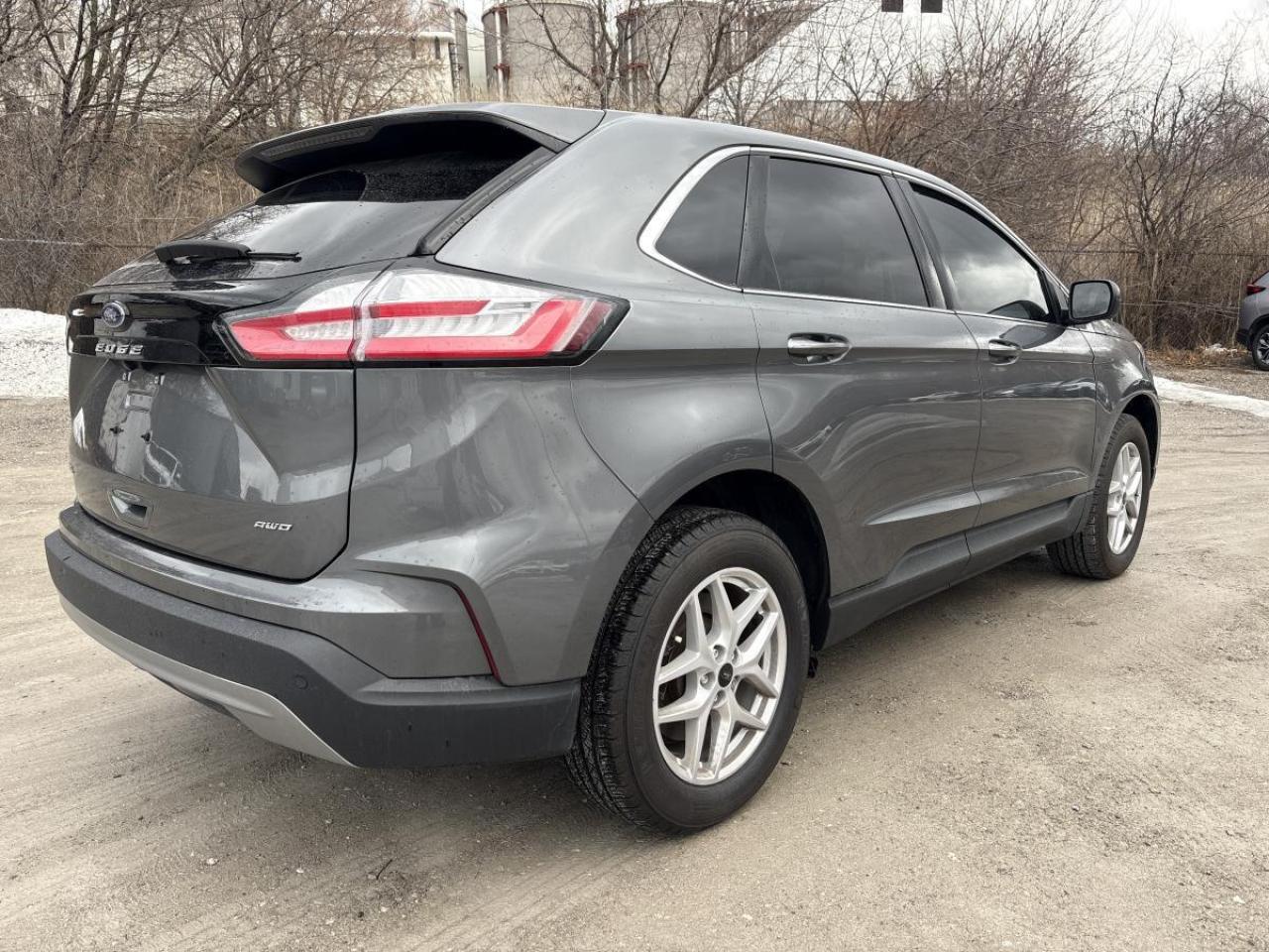 2023 Ford Edge SEL Photo