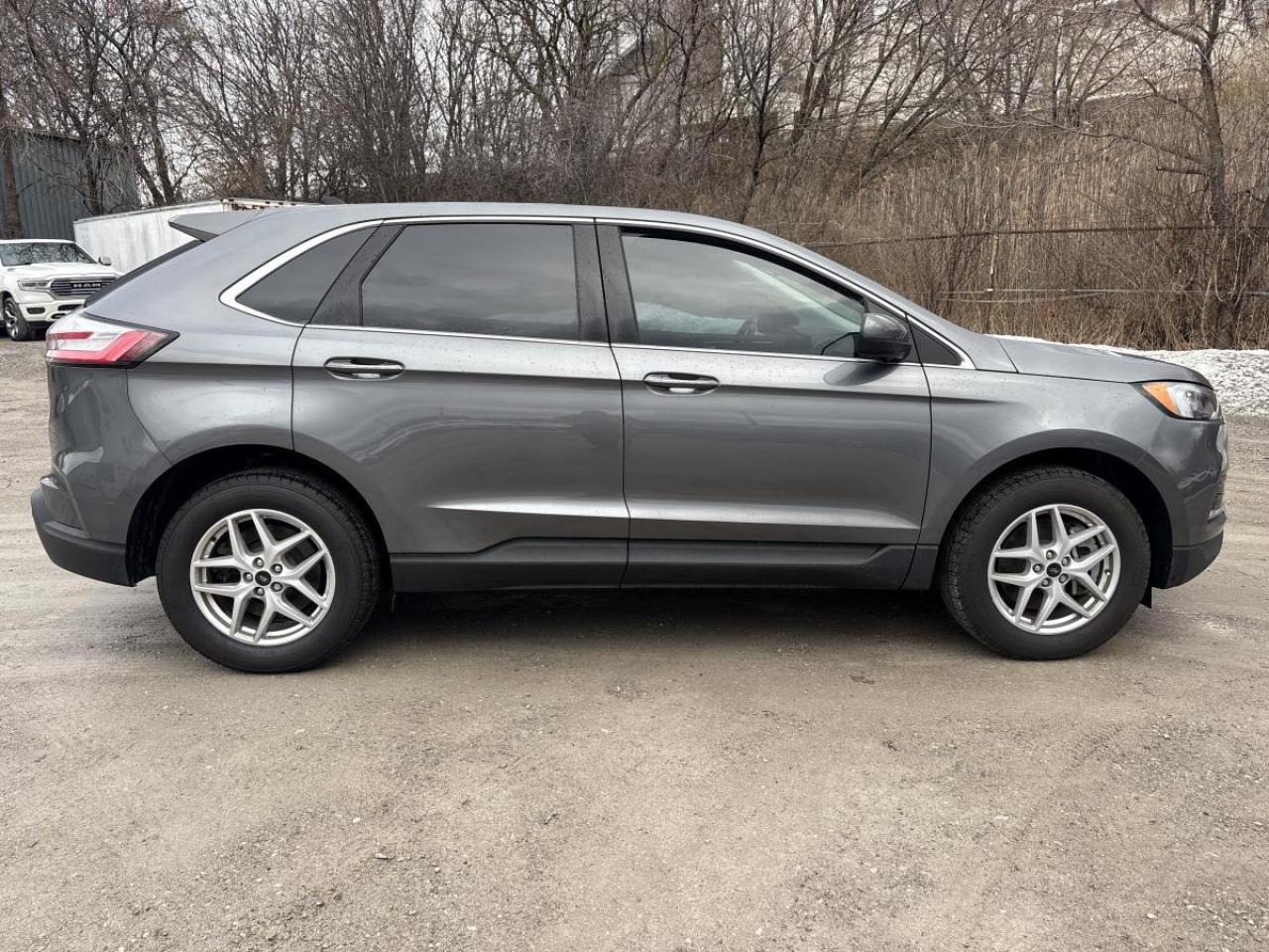 2023 Ford Edge SEL Photo