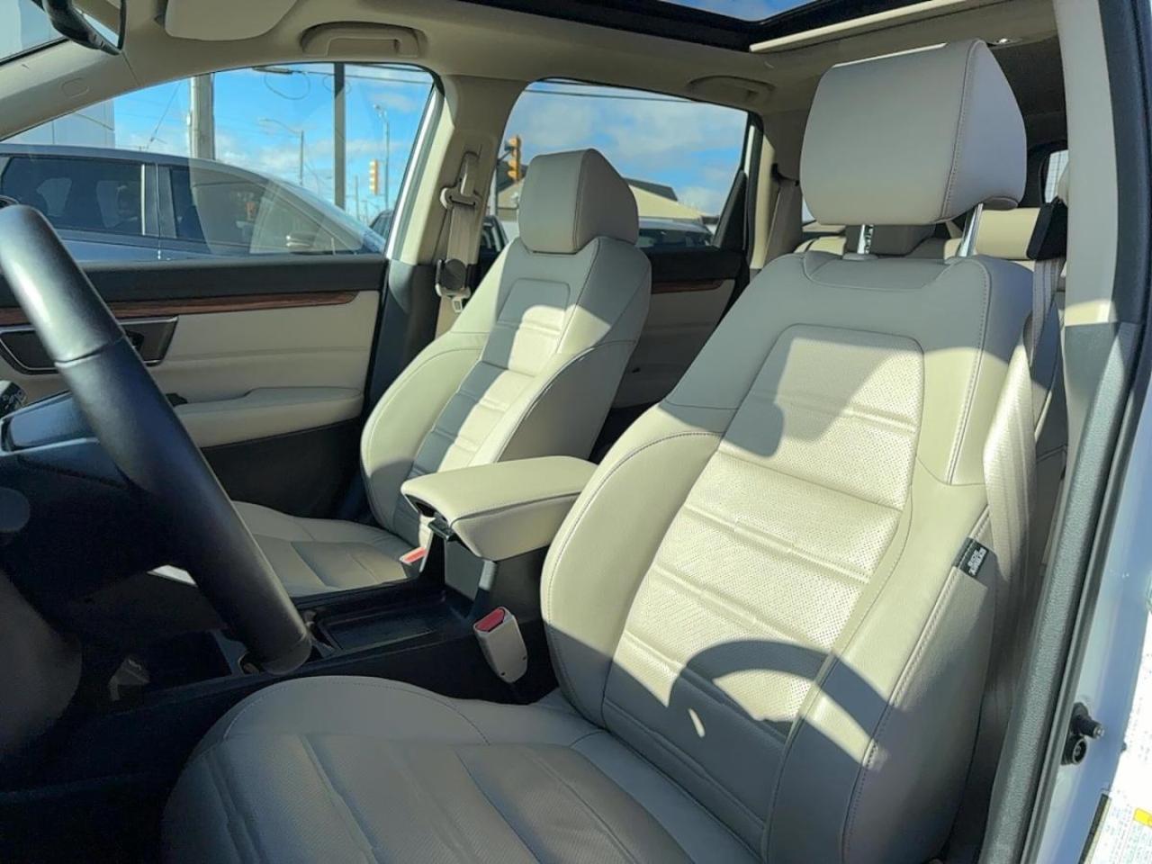 2018 Honda CR-V Touring AWD Leather MoonRoof Navi Photo