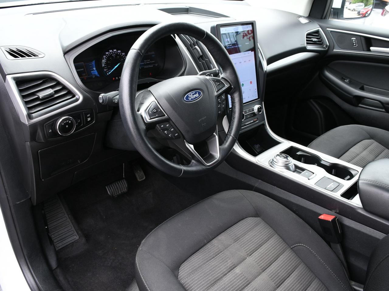 2024 Ford Edge SEL AWD Photo