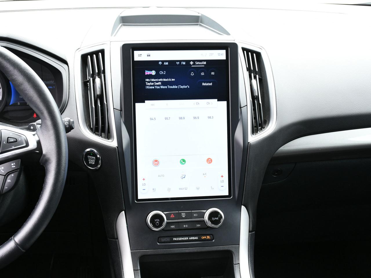 2024 Ford Edge SEL AWD Photo