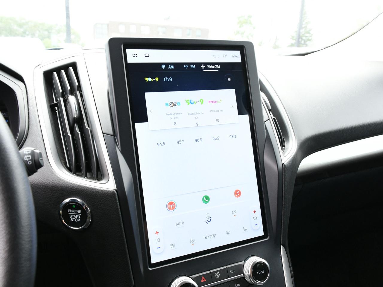 2024 Ford Edge SEL AWD Photo