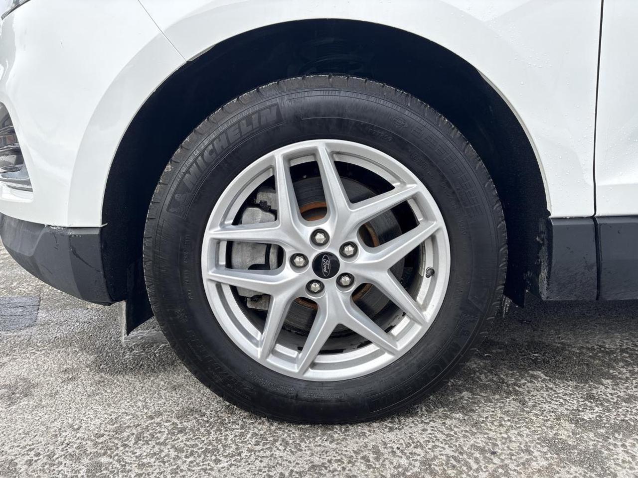 2024 Ford Edge SEL AWD Photo