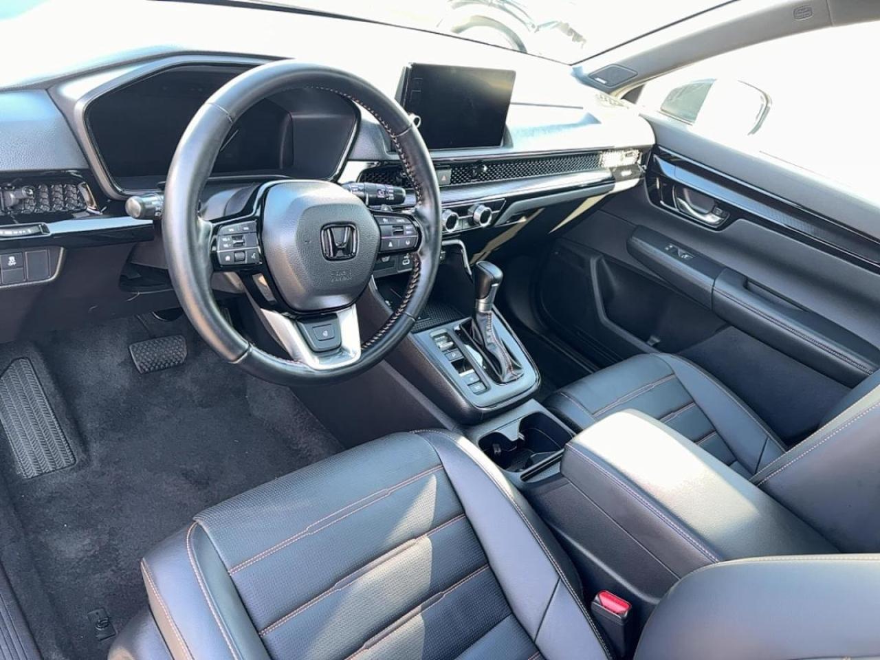 2025 Honda CR-V Hybrid Touring Honda Certified 7YR/160K Warranty Photo