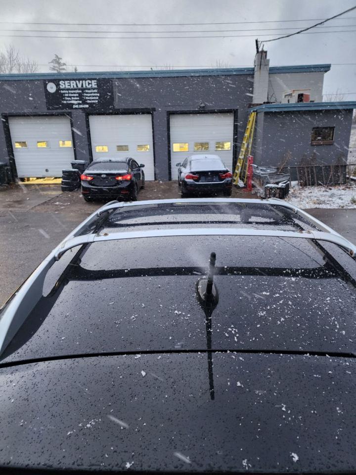 2016 Infiniti QX50 PREMIUM l Clean Carfax l NAV l AWD l Heated Seats