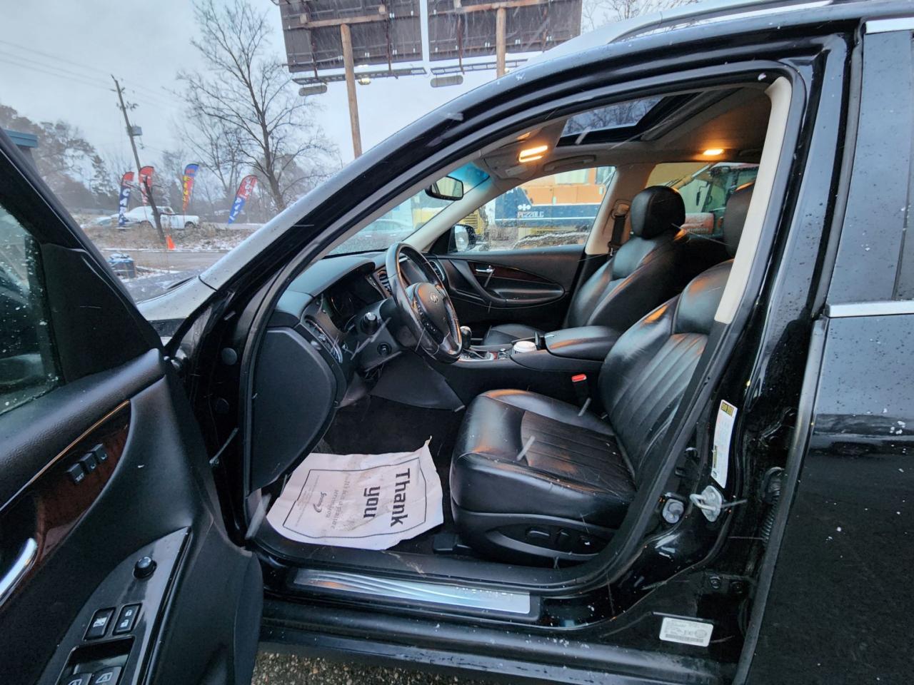 2016 Infiniti QX50 PREMIUM l Clean Carfax l NAV l AWD l Heated Seats