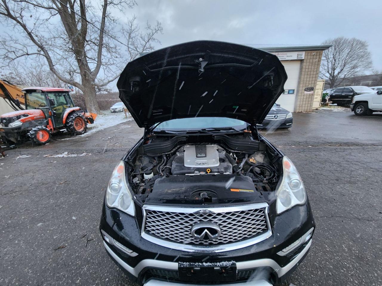 2016 Infiniti QX50 PREMIUM l Clean Carfax l NAV l AWD l Heated Seats