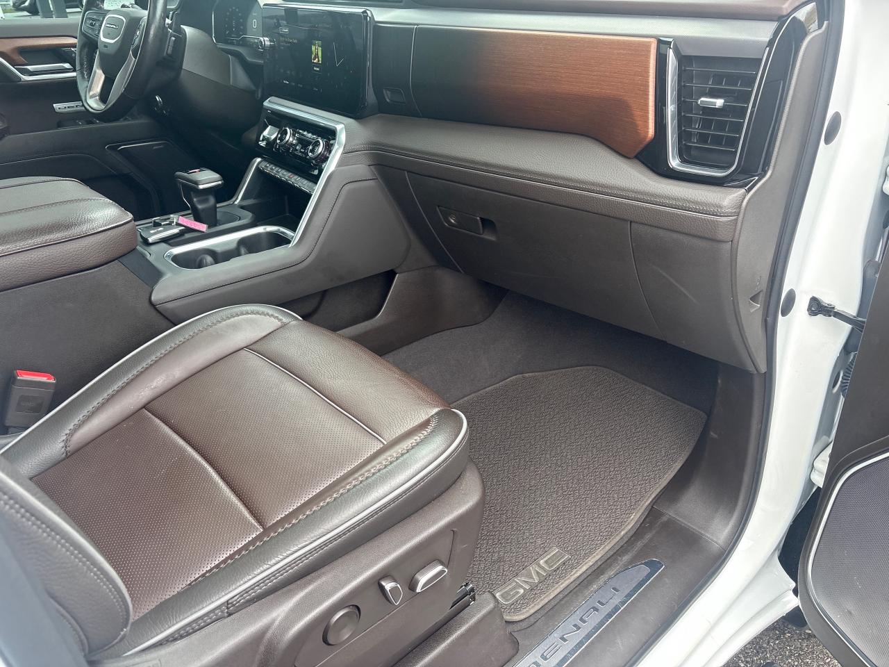 2023 GMC Sierra 1500 Denali Crew + Power Boards + Tech Pkg *CLEARANCE* Photo