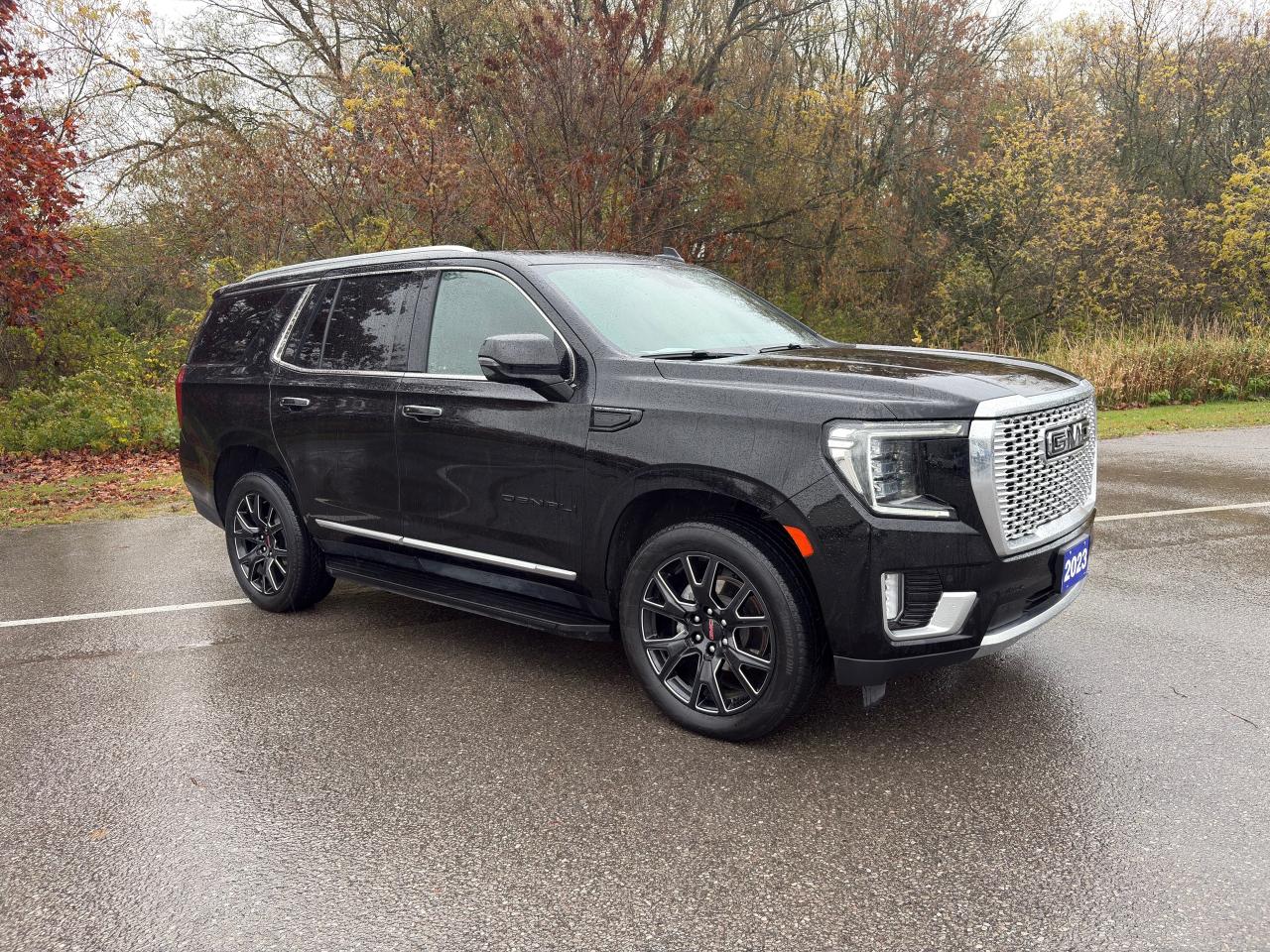 2023 GMC Yukon Denali 4WD + 7 Pass + 22 Alloys + 1 Owner Photo