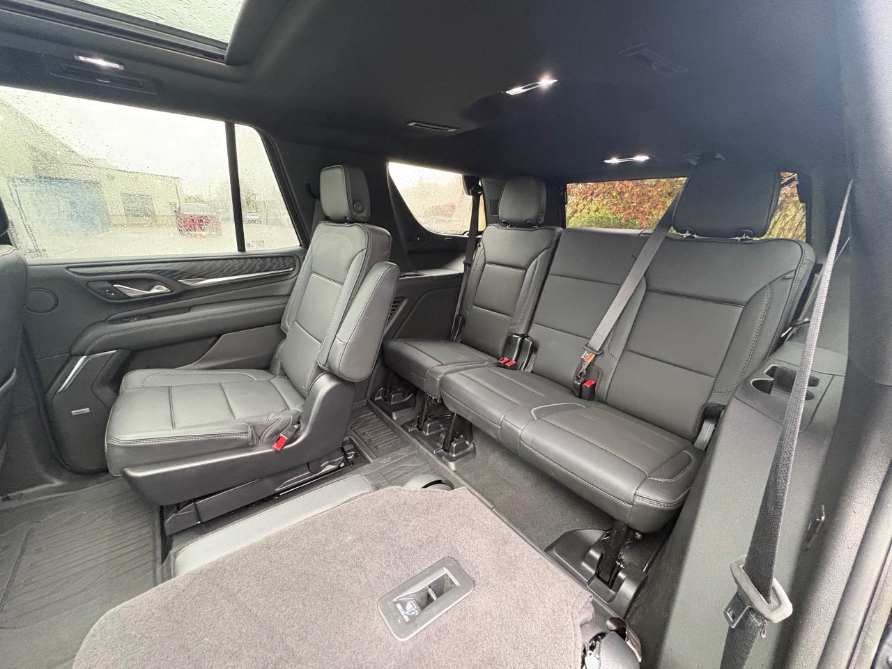 2023 GMC Yukon Denali 4WD + 7 Pass + 22 Alloys + 1 Owner Photo