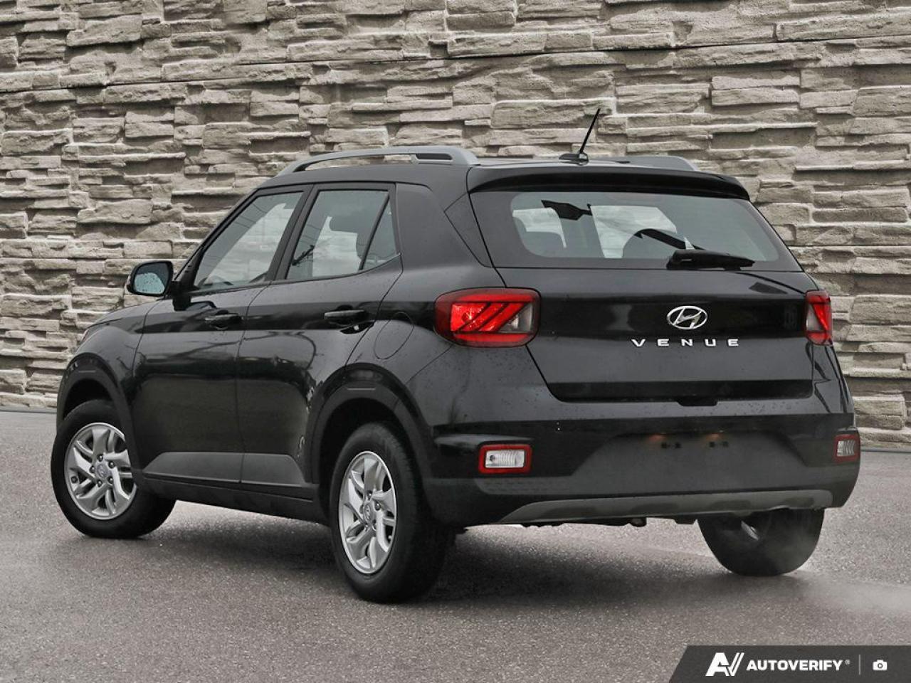 2023 Hyundai Venue Heated Seats    Carplay   Fuel Economy Photo