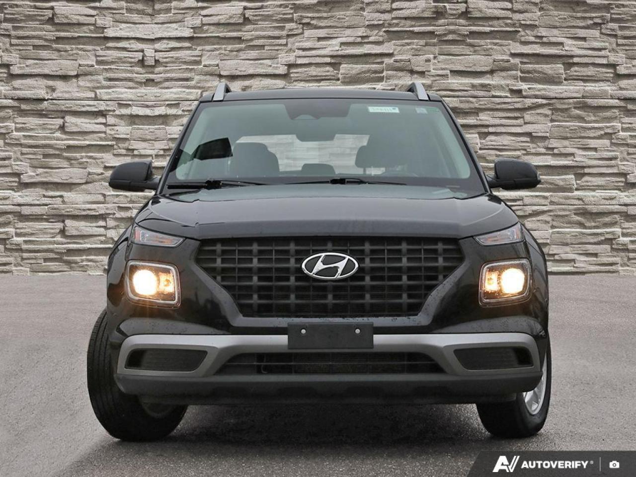 2023 Hyundai Venue Heated Seats    Carplay   Fuel Economy Photo