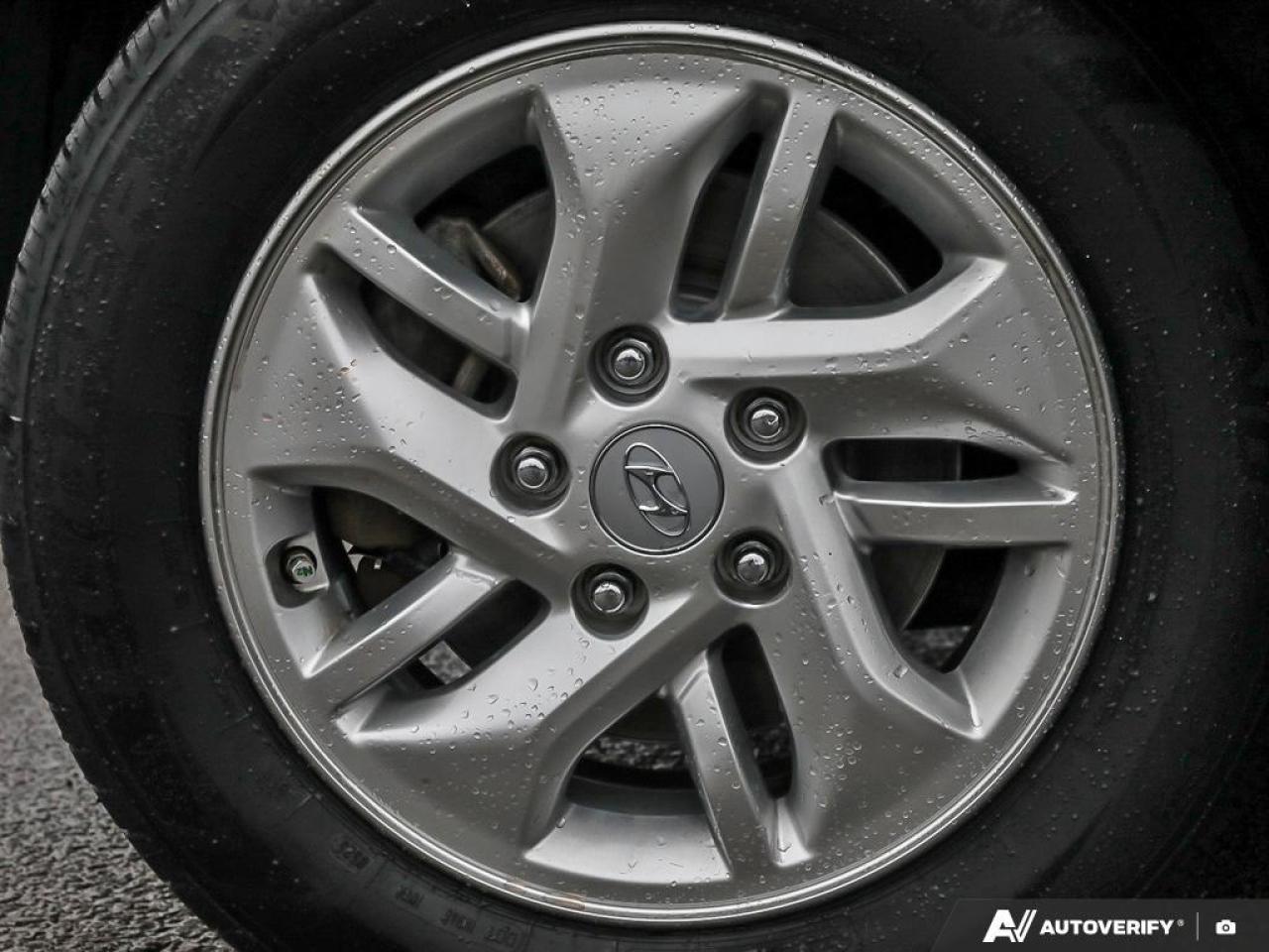 2023 Hyundai Venue Heated Seats    Carplay   Fuel Economy Photo