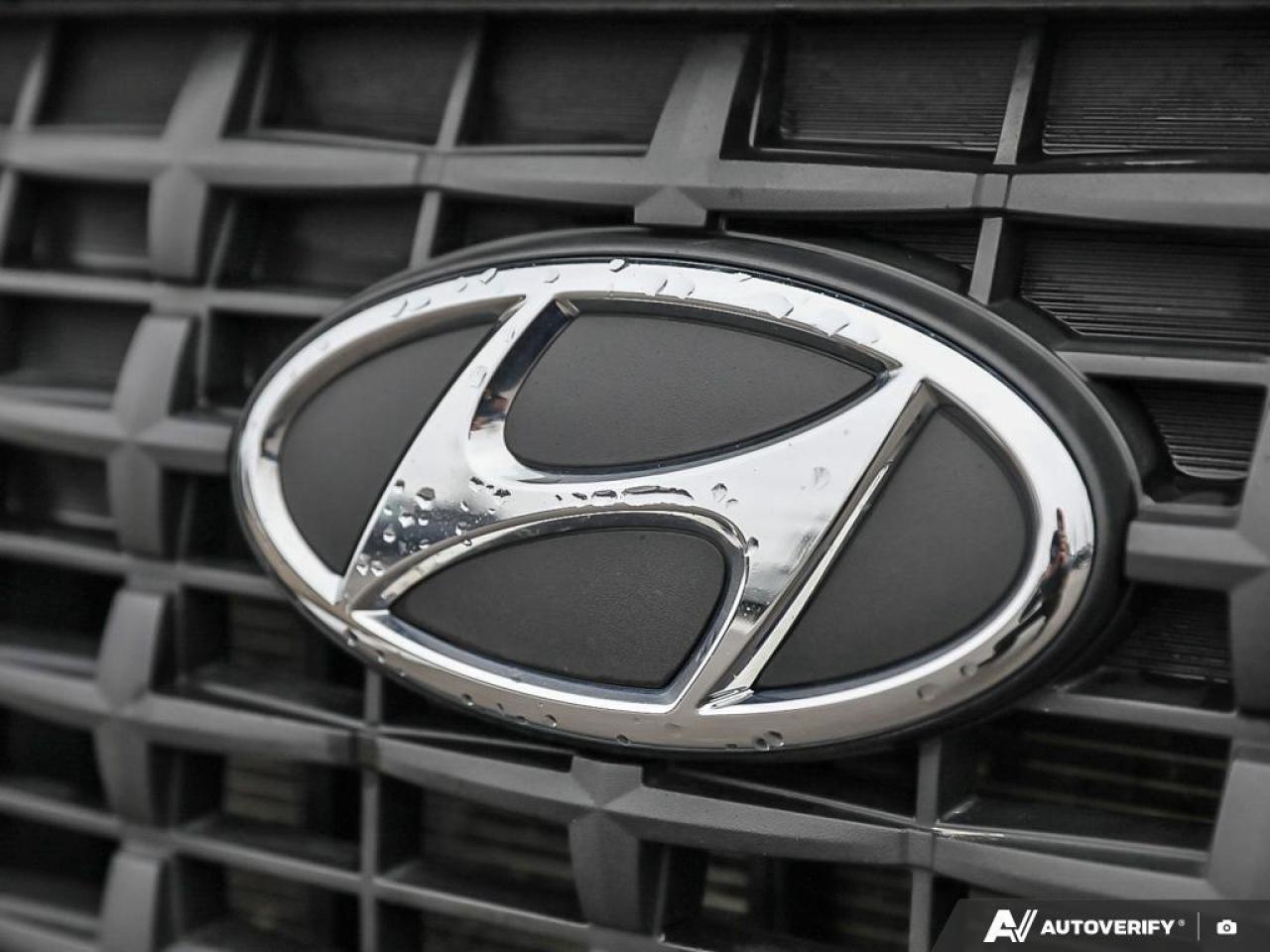 2023 Hyundai Venue Heated Seats    Carplay   Fuel Economy Photo