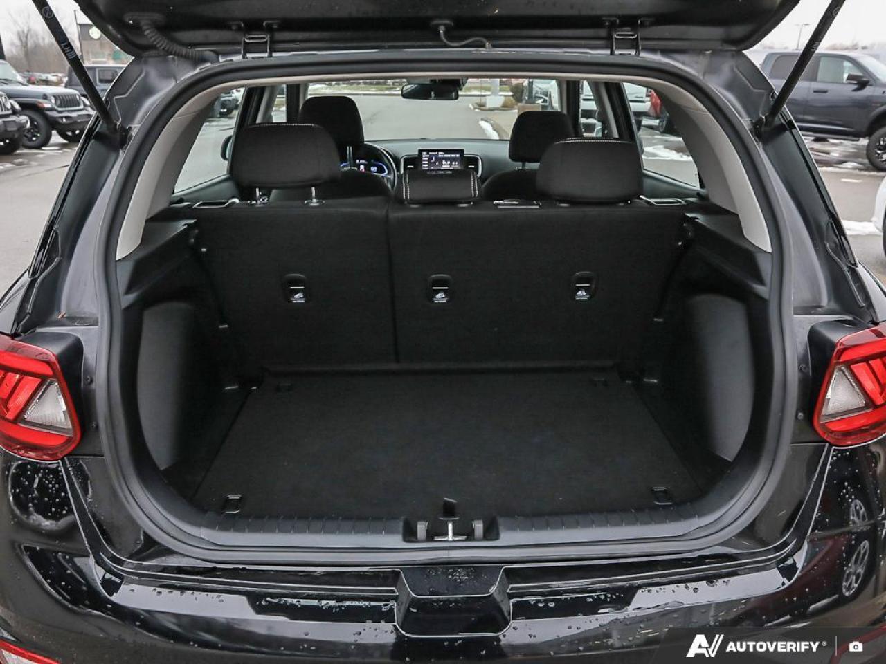 2023 Hyundai Venue Heated Seats    Carplay   Fuel Economy Photo