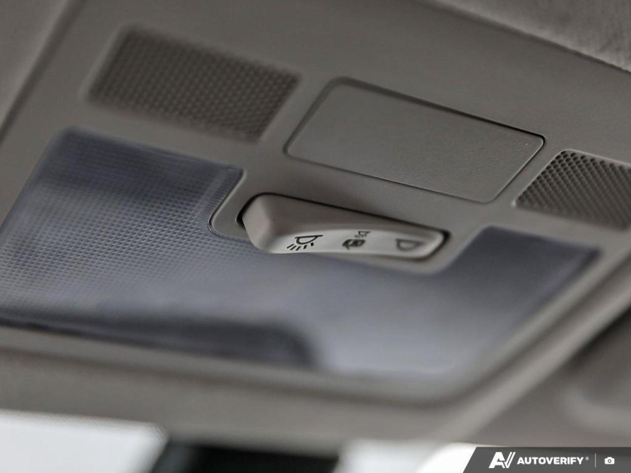 2023 Hyundai Venue Heated Seats    Carplay   Fuel Economy Photo