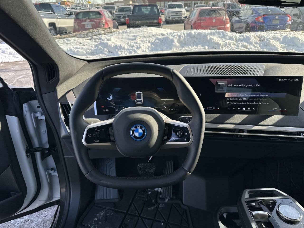 2025 BMW iX xDrive40 Photo