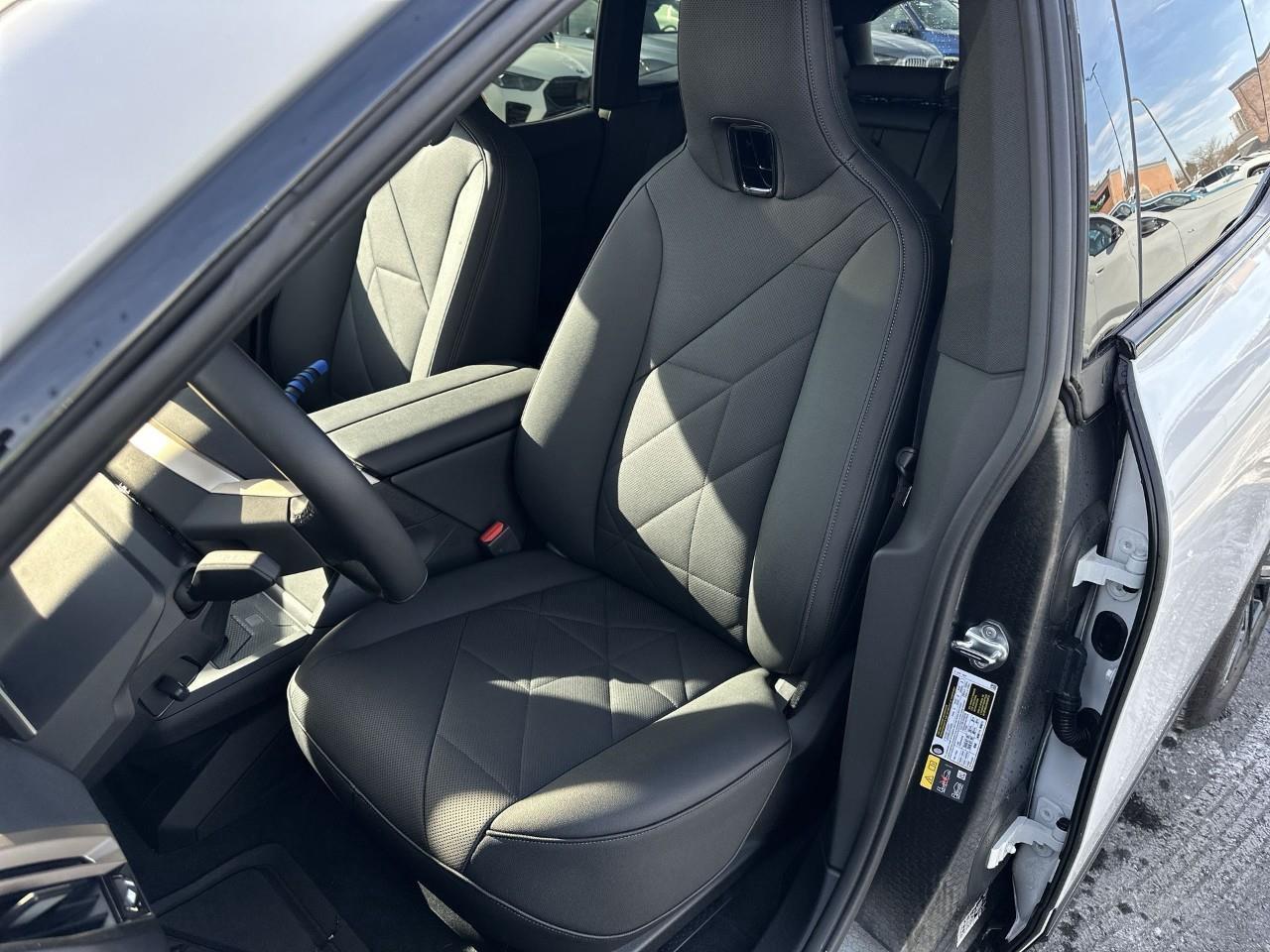 2025 BMW iX xDrive40 Photo