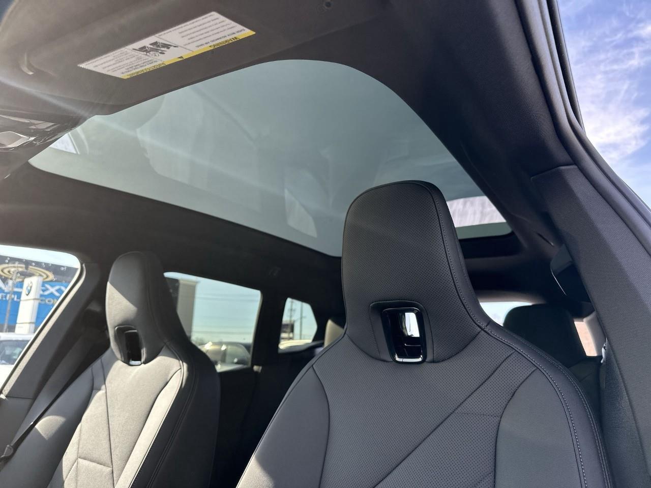 2025 BMW iX xDrive40 Photo