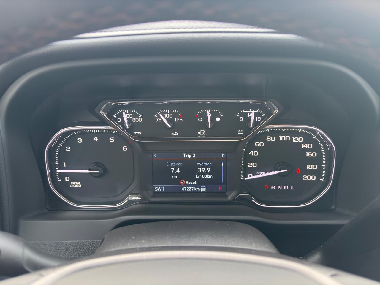 2022 GMC Sierra 1500 Limited AT4 LTD Crew + Premium Pkg + 20'S + Sunroof + 1 Ow Photo