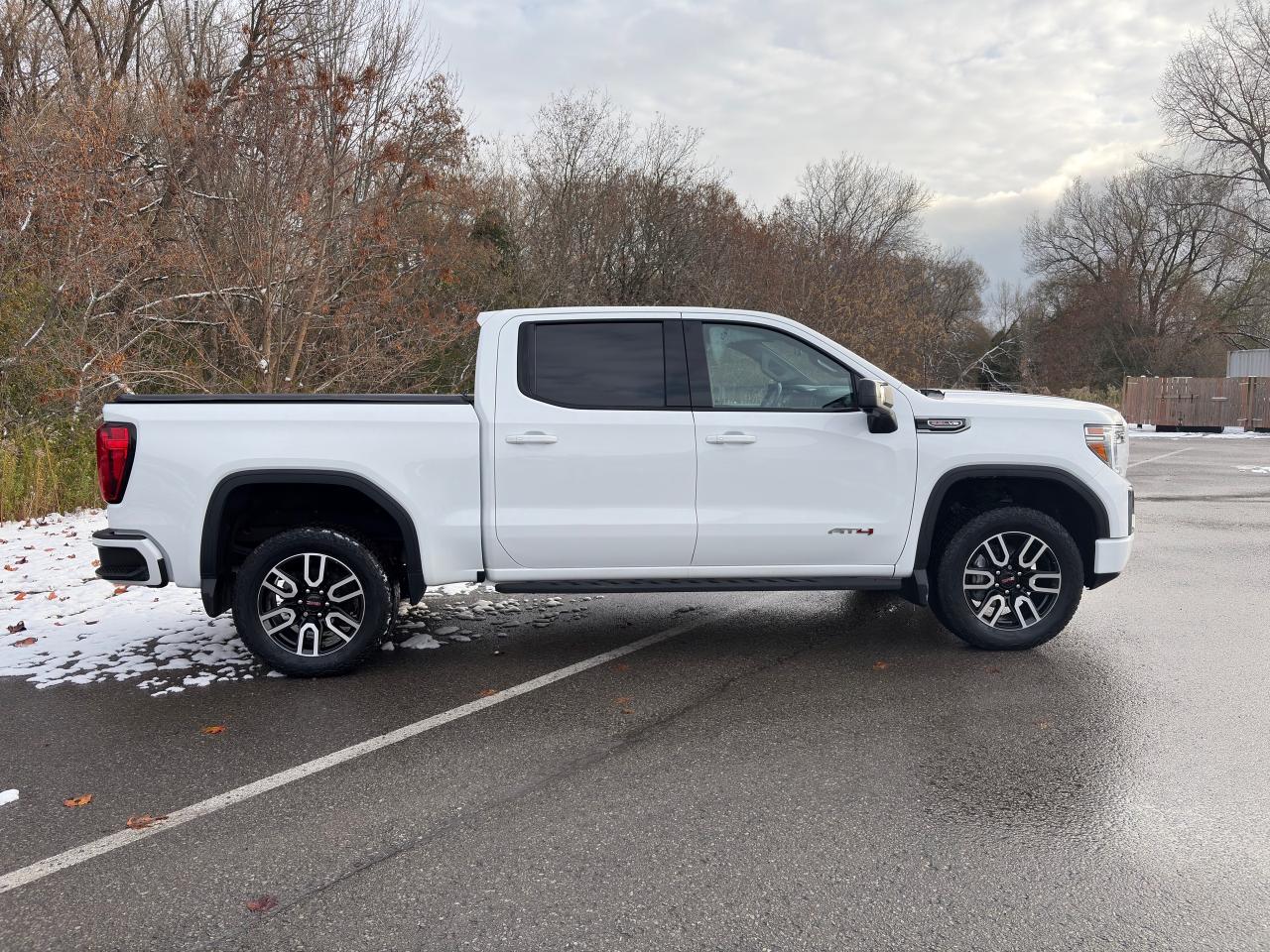 2022 GMC Sierra 1500 Limited AT4 LTD Crew + Premium Pkg + 20'S + Sunroof + 1 Ow Photo