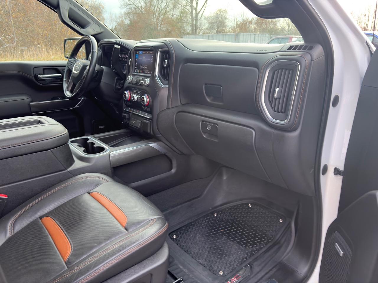 2022 GMC Sierra 1500 Limited AT4 LTD Crew + Premium Pkg + 20'S + Sunroof + 1 Ow Photo