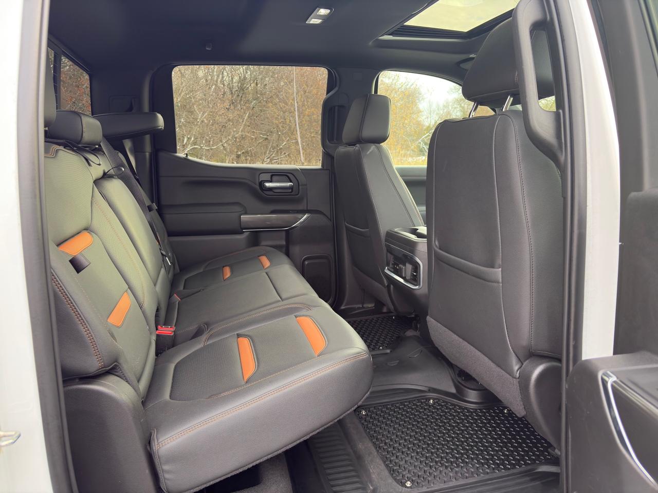 2022 GMC Sierra 1500 Limited AT4 LTD Crew + Premium Pkg + 20'S + Sunroof + 1 Ow Photo