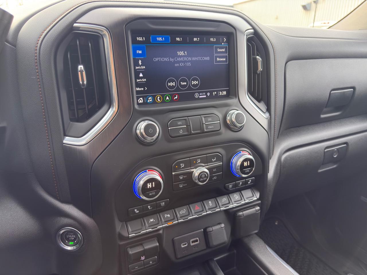 2022 GMC Sierra 1500 Limited AT4 LTD Crew + Premium Pkg + 20'S + Sunroof + 1 Ow Photo