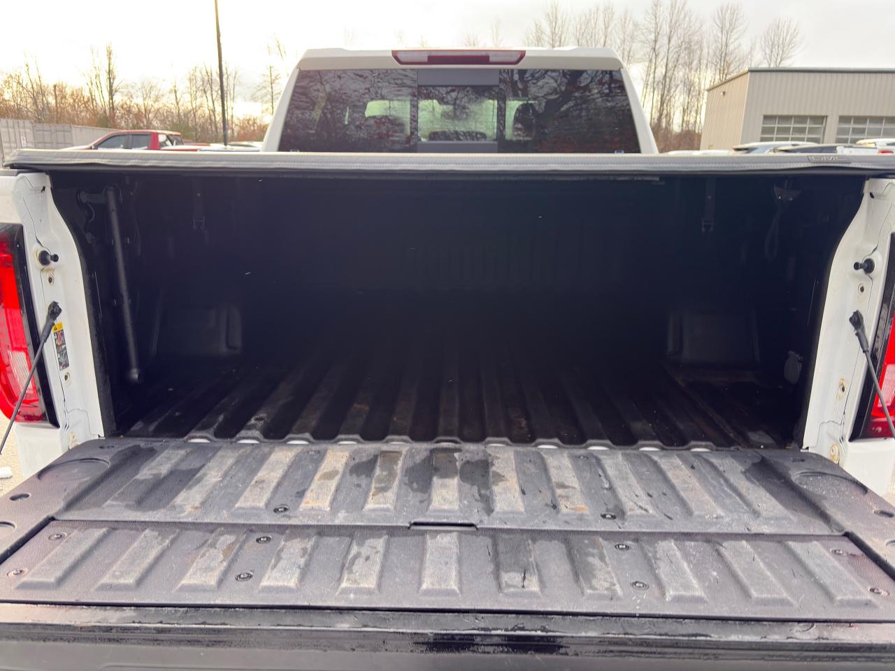 2022 GMC Sierra 1500 Limited AT4 LTD Crew + Premium Pkg + 20'S + Sunroof + 1 Ow Photo