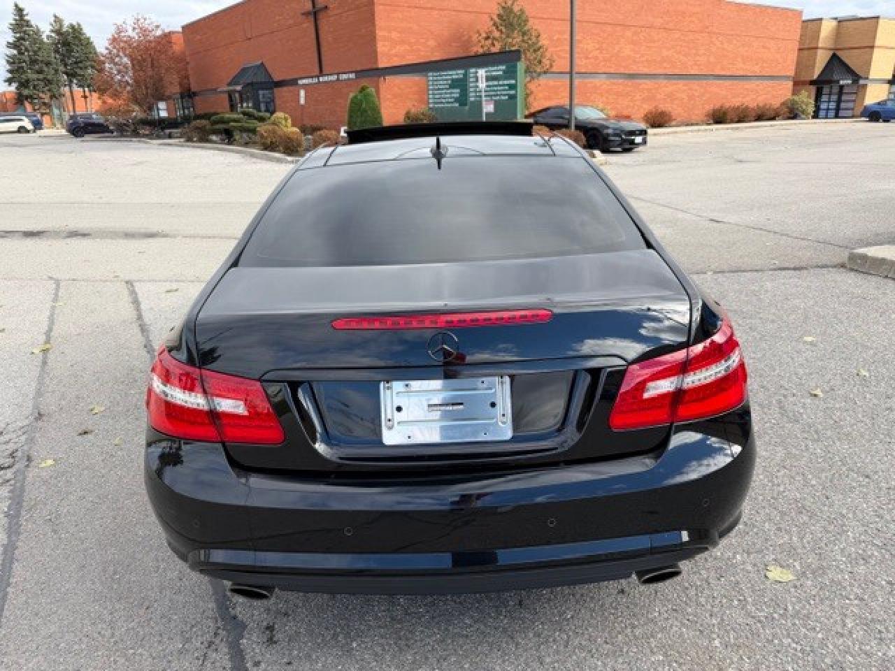 2010 Mercedes-Benz E-Class E350 RWD Panoramic Leather Harmon Kardon Photo3