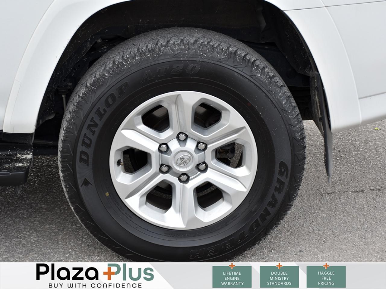 2024 Toyota 4Runner BASE   SR5 PREMIUM   SUNROOF   SOFTEX LEATHERETTE Photo