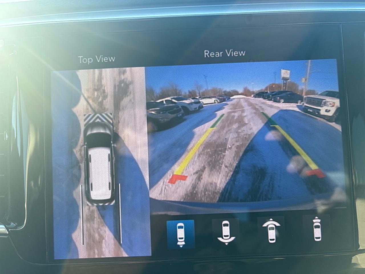 2019 Chrysler Pacifica Limited + Navi + Advanced SafetyTec Group + Low Km Photo