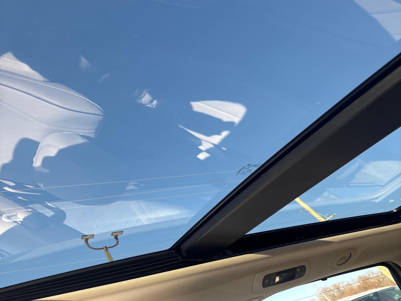 2019 Chrysler Pacifica Limited + Navi + Advanced SafetyTec Group + Low Km Photo