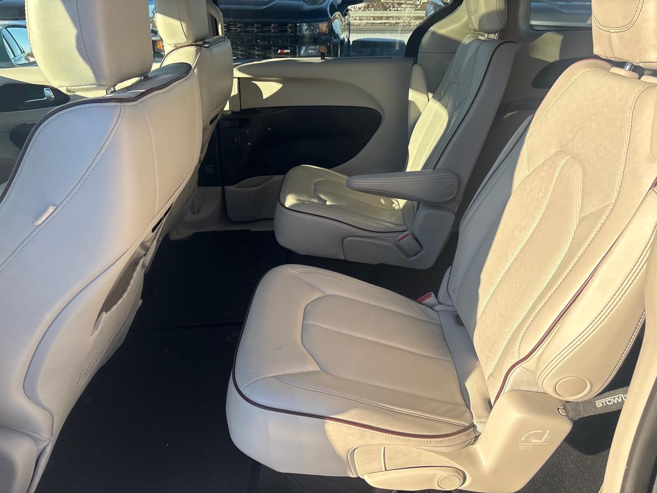 2019 Chrysler Pacifica Limited + Navi + Advanced SafetyTec Group + Low Km Photo