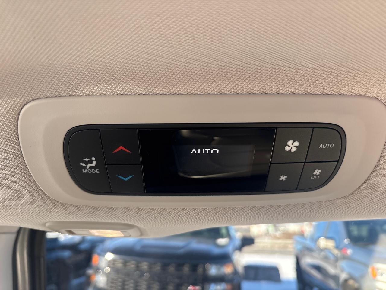 2019 Chrysler Pacifica Limited + Navi + Advanced SafetyTec Group + Low Km Photo