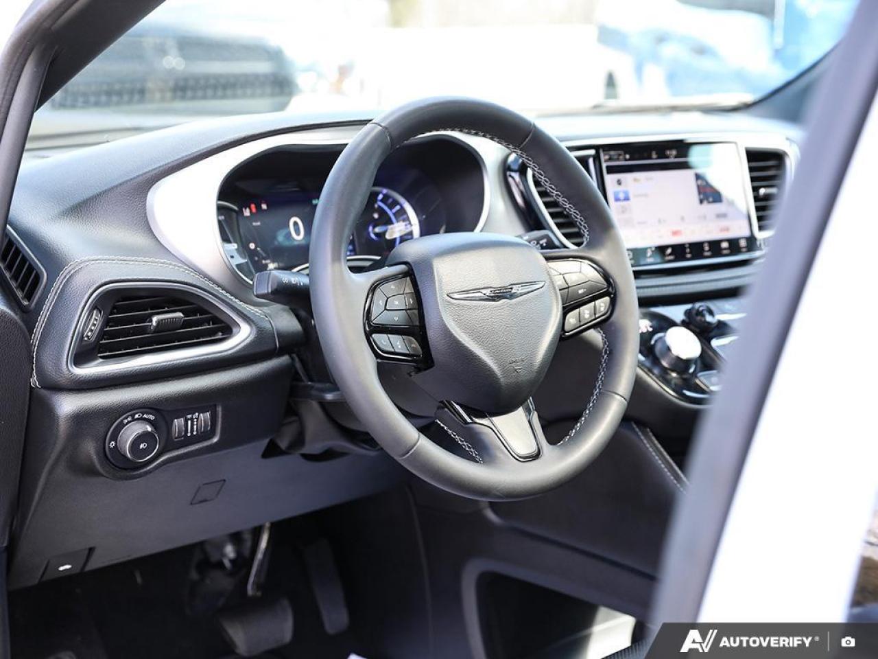 2024 Chrysler Pacifica Hybrid Chrysler Service Contract   Theatre &amp; Sound Gr Photo