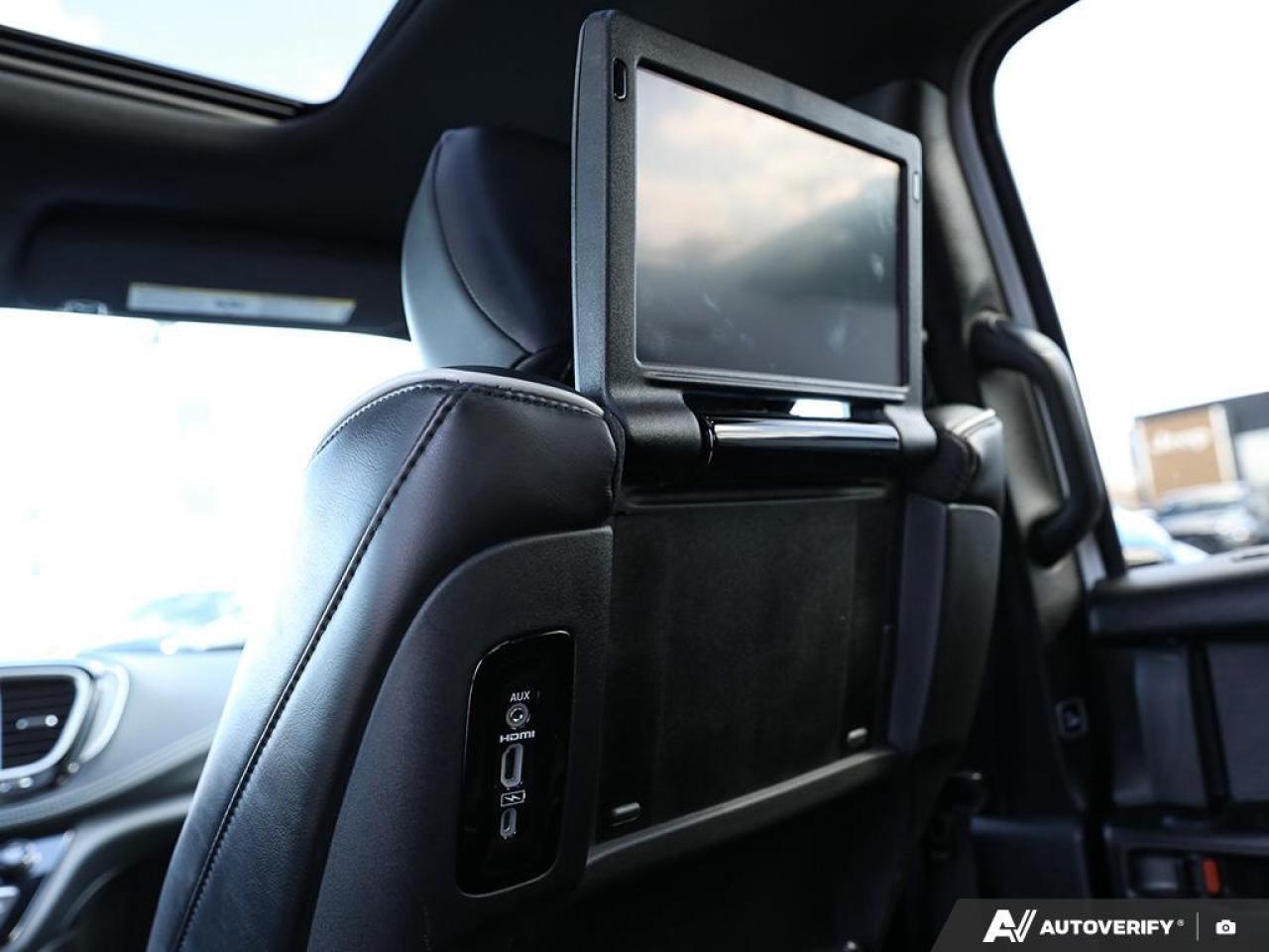 2024 Chrysler Pacifica Hybrid Theatre and Sound 20 Speakers   Dual Pane Roof Photo