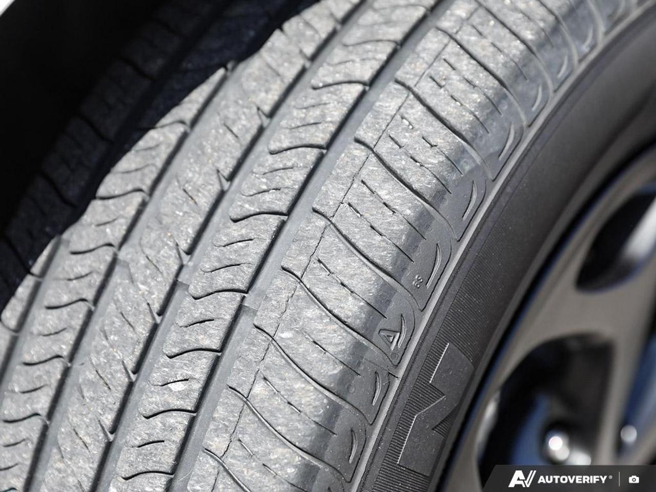 2024 Chrysler Pacifica Hybrid Theatre and Sound 20 Speakers   Dual Pane Roof Photo