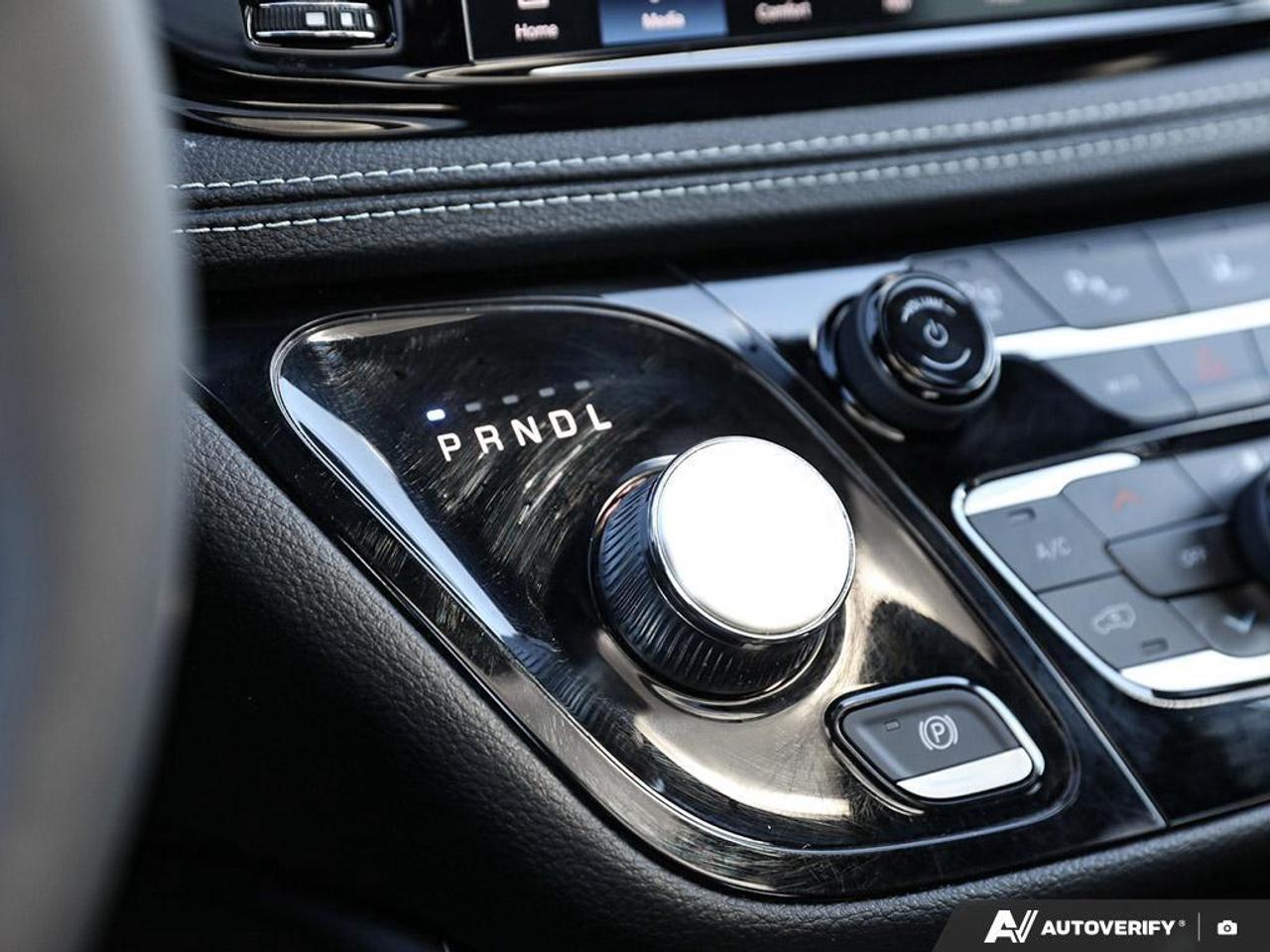 2024 Chrysler Pacifica Hybrid Theatre and Sound 20 Speakers   Dual Pane Roof Photo